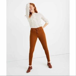 9" Mid-Rise Skinny Jeans: Garment-Dyed Button-Front Edition